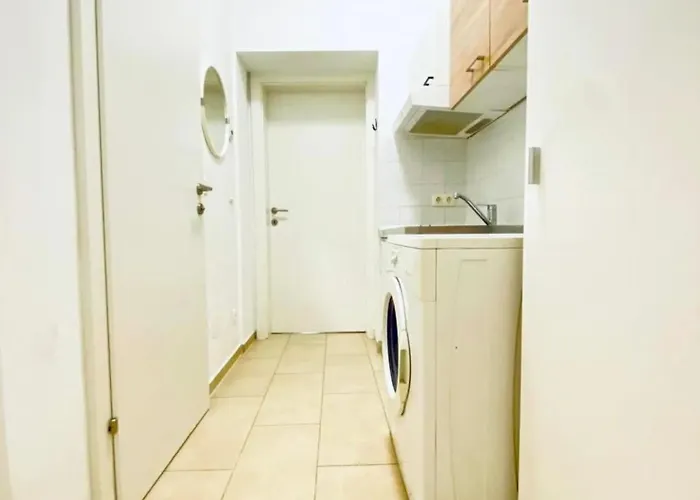 Beautiful 1br 5p 10 Min Transport To Stadthalle Διαμέρισμα Βιέννη