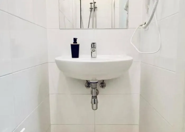 Beautiful 1br 5p 10 Min Transport To Stadthalle *